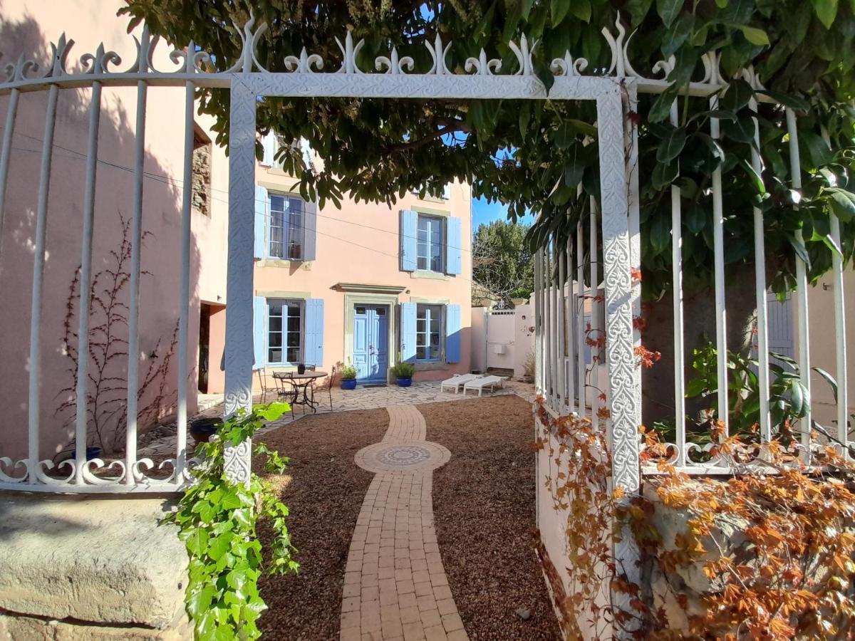 Le Gite De Sainte Valiere Piscine Et Spa Luaran gambar