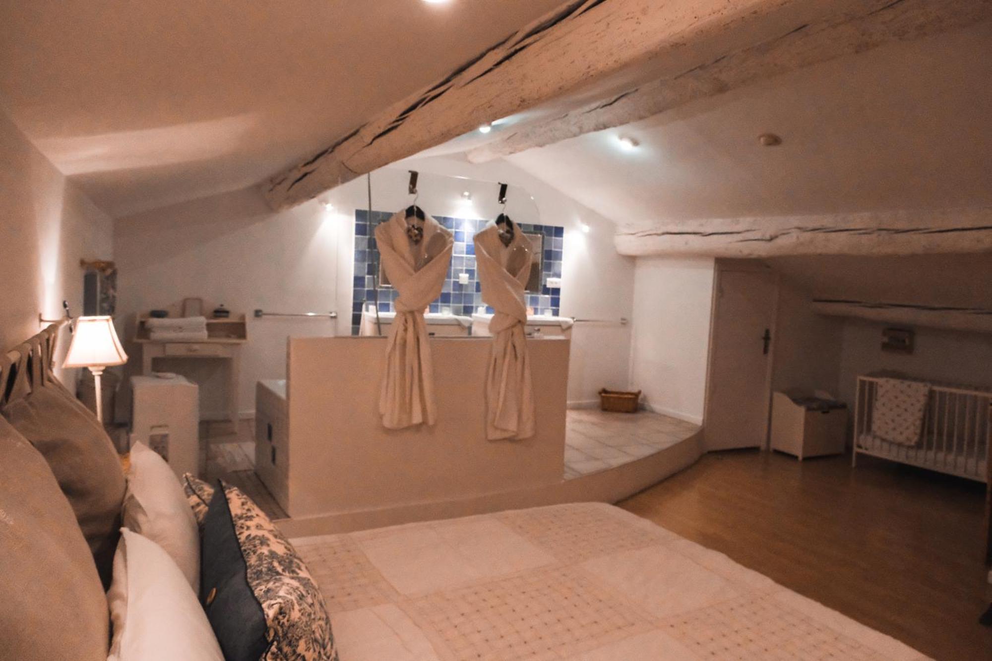 Le Gite De Sainte Valiere Piscine Et Spa Luaran gambar
