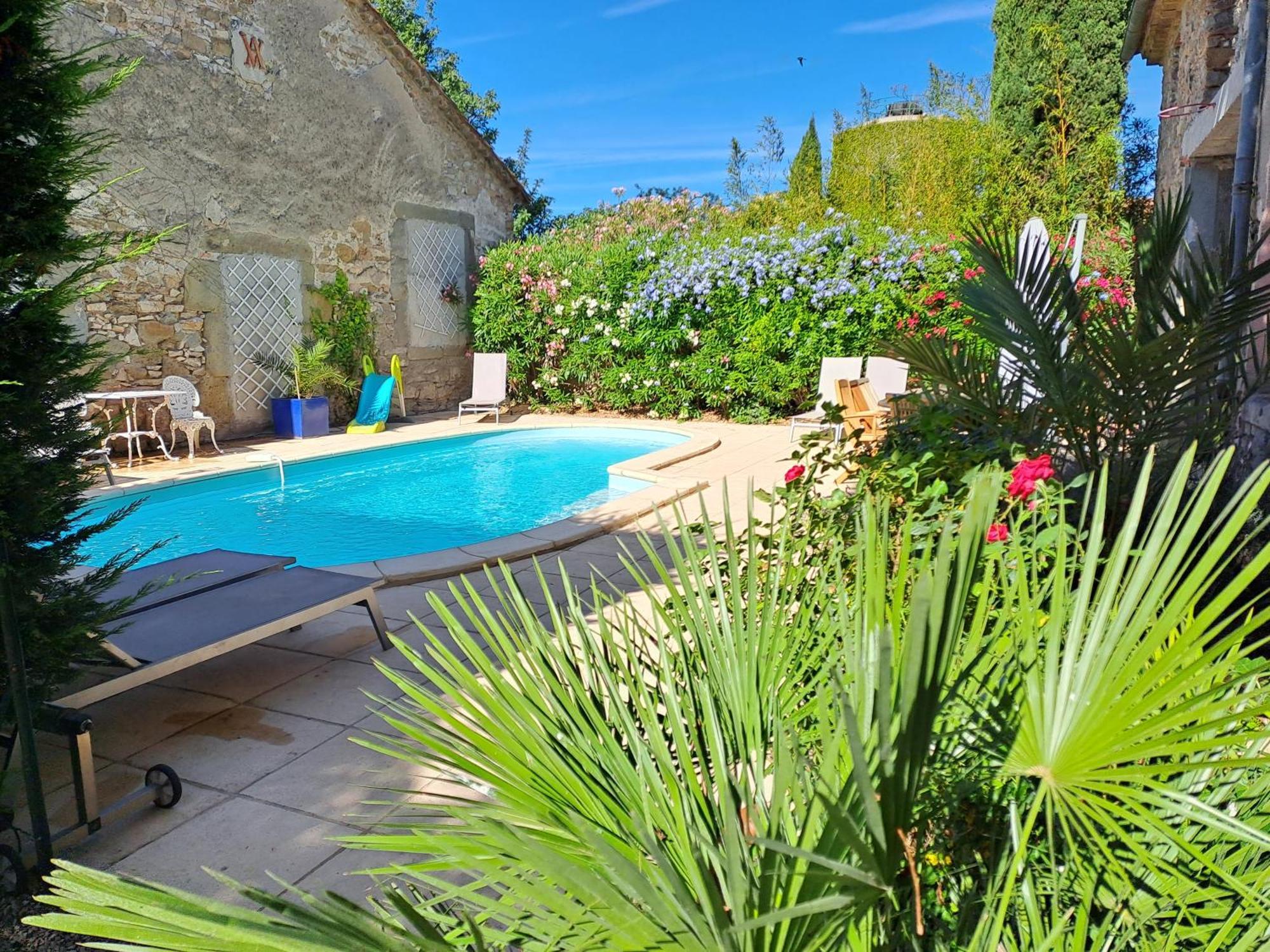 Le Gite De Sainte Valiere Piscine Et Spa Luaran gambar